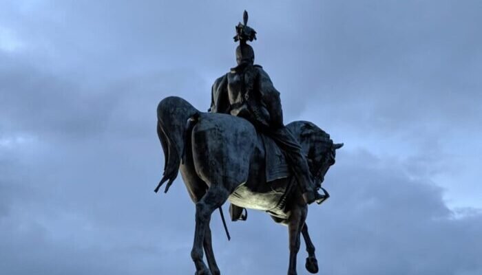 Escultura Victor Manuel II vista trasera